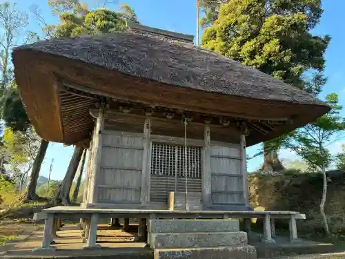 石堂寺の{uncategorized: "未分類", other: "その他", undefined: "問題あり", building: "その他建物", grave: "お墓", sacred_gate: "鳥居", guardian: "狛犬", statue: "像", buddha: "仏像", history: "歴史", nature: "自然", garden: "庭園", animal: "動物", pagoda: "塔", temizu: "手水舎", mountain_gate: "山門・神門", sanctuary: "本殿・本堂", subordinate: "末社・摂社", art: "芸術", scenery: "景色", jizo: "地蔵", ema: "絵馬", goshuin: "御朱印", omikuji: "おみくじ", items: "授与品その他", amulet: "お守り", goshuincho: "御朱印帳", eats: "食事", festival: "お祭り", votive_dance: "神楽", shichigosan: "七五三参", wedding: "結婚式", experience: "体験その他", initially: "初詣", around: "周辺", anti_infection: "感染症対策"}