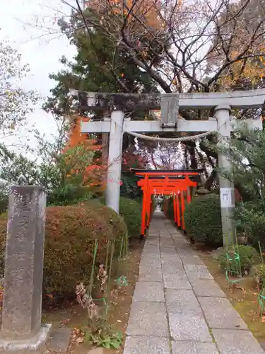 尾曳稲荷神社の鳥居