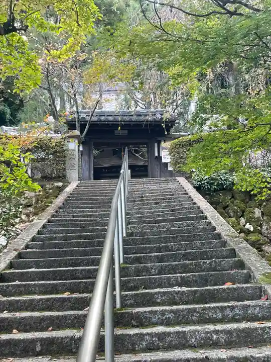 岩屋寺の山門・神門
