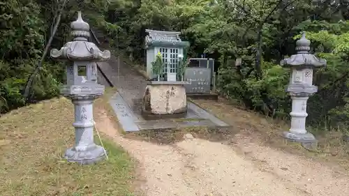 小瀬石鎚神社の末社・摂社