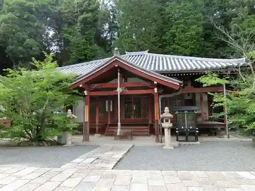 安岡寺の本殿