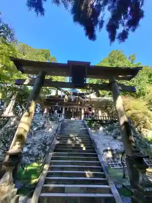 玉置神社の{uncategorized: "未分類", other: "その他", undefined: "問題あり", building: "その他建物", grave: "お墓", sacred_gate: "鳥居", guardian: "狛犬", statue: "像", buddha: "仏像", history: "歴史", nature: "自然", garden: "庭園", animal: "動物", pagoda: "塔", temizu: "手水舎", mountain_gate: "山門・神門", sanctuary: "本殿・本堂", subordinate: "末社・摂社", art: "芸術", scenery: "景色", jizo: "地蔵", ema: "絵馬", goshuin: "御朱印", omikuji: "おみくじ", items: "授与品その他", amulet: "お守り", goshuincho: "御朱印帳", eats: "食事", festival: "お祭り", votive_dance: "神楽", shichigosan: "七五三参", wedding: "結婚式", experience: "体験その他", initially: "初詣", around: "周辺", anti_infection: "感染症対策"}