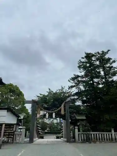 伊勢山皇大神宮の鳥居