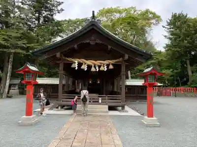 宗像大社中津宮の{uncategorized: "未分類", other: "その他", undefined: "問題あり", building: "その他建物", grave: "お墓", sacred_gate: "鳥居", guardian: "狛犬", statue: "像", buddha: "仏像", history: "歴史", nature: "自然", garden: "庭園", animal: "動物", pagoda: "塔", temizu: "手水舎", mountain_gate: "山門・神門", sanctuary: "本殿・本堂", subordinate: "末社・摂社", art: "芸術", scenery: "景色", jizo: "地蔵", ema: "絵馬", goshuin: "御朱印", omikuji: "おみくじ", items: "授与品その他", amulet: "お守り", goshuincho: "御朱印帳", eats: "食事", festival: "お祭り", votive_dance: "神楽", shichigosan: "七五三参", wedding: "結婚式", experience: "体験その他", initially: "初詣", around: "周辺", anti_infection: "感染症対策"}