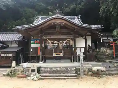 石上布都魂神社の本殿・本堂