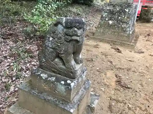 犬成神社の狛犬