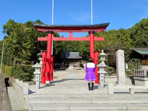 八柱社の鳥居