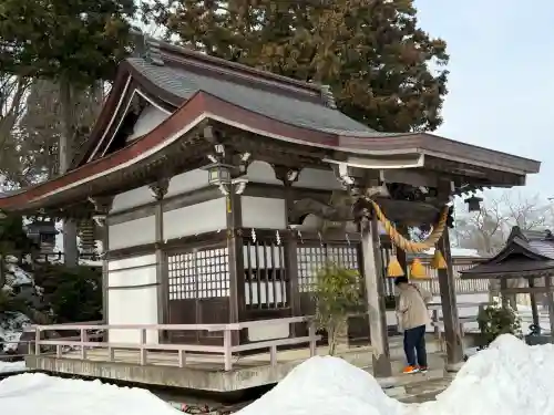 弁財天白龍王大権現の{uncategorized: "未分類", other: "その他", undefined: "問題あり", building: "その他建物", grave: "お墓", sacred_gate: "鳥居", guardian: "狛犬", statue: "像", buddha: "仏像", history: "歴史", nature: "自然", garden: "庭園", animal: "動物", pagoda: "塔", temizu: "手水舎", mountain_gate: "山門・神門", sanctuary: "本殿・本堂", subordinate: "末社・摂社", art: "芸術", scenery: "景色", jizo: "地蔵", ema: "絵馬", goshuin: "御朱印", omikuji: "おみくじ", items: "授与品その他", amulet: "お守り", goshuincho: "御朱印帳", eats: "食事", festival: "お祭り", votive_dance: "神楽", shichigosan: "七五三参", wedding: "結婚式", experience: "体験その他", initially: "初詣", around: "周辺", anti_infection: "感染症対策"}