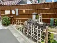 谷中冨士の{uncategorized: "未分類", other: "その他", undefined: "問題あり", building: "その他建物", grave: "お墓", sacred_gate: "鳥居", guardian: "狛犬", statue: "像", buddha: "仏像", history: "歴史", nature: "自然", garden: "庭園", animal: "動物", pagoda: "塔", temizu: "手水舎", mountain_gate: "山門・神門", sanctuary: "本殿・本堂", subordinate: "末社・摂社", art: "芸術", scenery: "景色", jizo: "地蔵", ema: "絵馬", goshuin: "御朱印", omikuji: "おみくじ", items: "授与品その他", amulet: "お守り", goshuincho: "御朱印帳", eats: "食事", festival: "お祭り", votive_dance: "神楽", shichigosan: "七五三参", wedding: "結婚式", experience: "体験その他", initially: "初詣", around: "周辺", anti_infection: "感染症対策"}