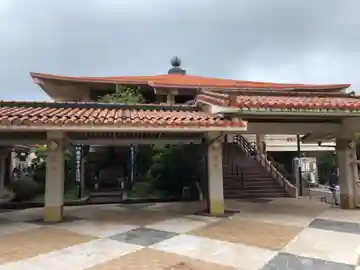 護国寺の本殿・本堂