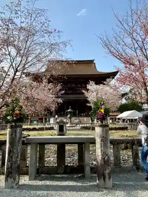 金峯山寺の本殿・本堂
