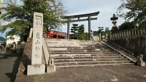 亀山神社の建物その他