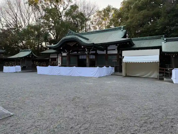 上知我麻神社(熱田神宮摂社)の{uncategorized: "未分類", other: "その他", undefined: "問題あり", building: "その他建物", grave: "お墓", sacred_gate: "鳥居", guardian: "狛犬", statue: "像", buddha: "仏像", history: "歴史", nature: "自然", garden: "庭園", animal: "動物", pagoda: "塔", temizu: "手水舎", mountain_gate: "山門・神門", sanctuary: "本殿・本堂", subordinate: "末社・摂社", art: "芸術", scenery: "景色", jizo: "地蔵", ema: "絵馬", goshuin: "御朱印", omikuji: "おみくじ", items: "授与品その他", amulet: "お守り", goshuincho: "御朱印帳", eats: "食事", festival: "お祭り", votive_dance: "神楽", shichigosan: "七五三参", wedding: "結婚式", experience: "体験その他", initially: "初詣", around: "周辺", anti_infection: "感染症対策"}