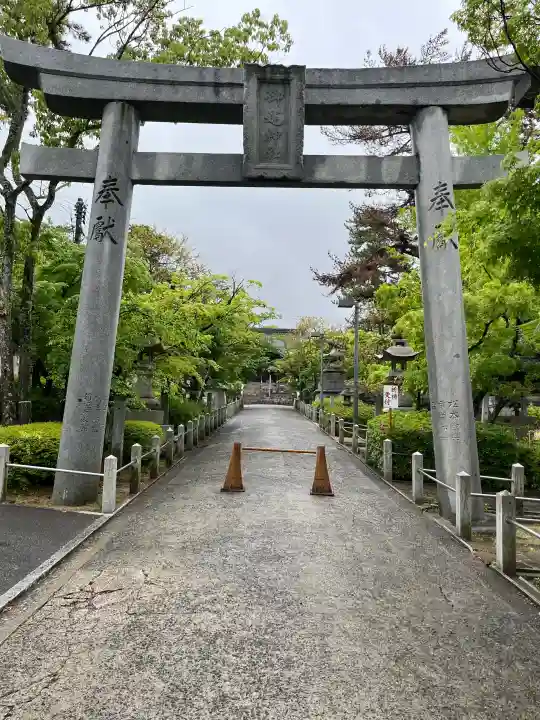 御建神社の{uncategorized: "未分類", other: "その他", undefined: "問題あり", building: "その他建物", grave: "お墓", sacred_gate: "鳥居", guardian: "狛犬", statue: "像", buddha: "仏像", history: "歴史", nature: "自然", garden: "庭園", animal: "動物", pagoda: "塔", temizu: "手水舎", mountain_gate: "山門・神門", sanctuary: "本殿・本堂", subordinate: "末社・摂社", art: "芸術", scenery: "景色", jizo: "地蔵", ema: "絵馬", goshuin: "御朱印", omikuji: "おみくじ", items: "授与品その他", amulet: "お守り", goshuincho: "御朱印帳", eats: "食事", festival: "お祭り", votive_dance: "神楽", shichigosan: "七五三参", wedding: "結婚式", experience: "体験その他", initially: "初詣", around: "周辺", anti_infection: "感染症対策"}