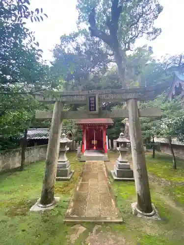 綿都美神社の末社