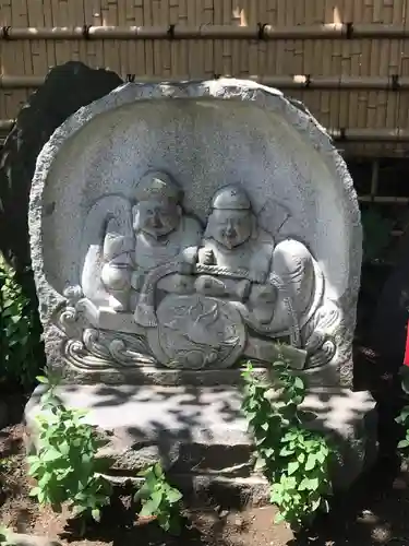 平塚三嶋神社の像