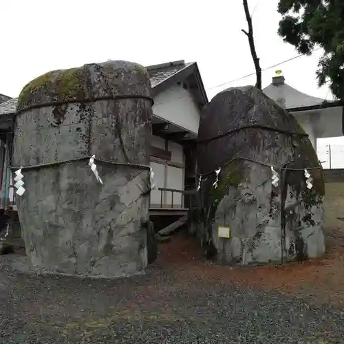 三ツ石神社の自然