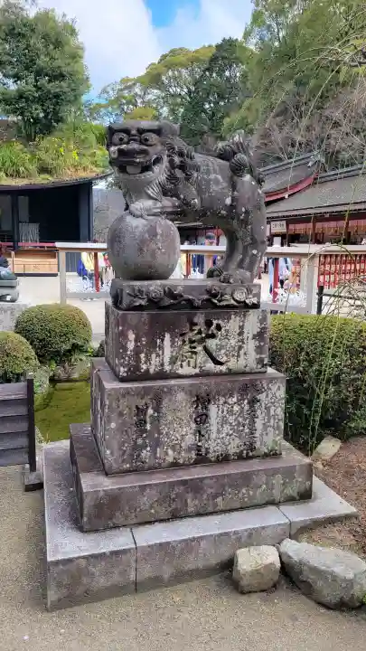 太宰府天満宮の{uncategorized: "未分類", other: "その他", undefined: "問題あり", building: "その他建物", grave: "お墓", sacred_gate: "鳥居", guardian: "狛犬", statue: "像", buddha: "仏像", history: "歴史", nature: "自然", garden: "庭園", animal: "動物", pagoda: "塔", temizu: "手水舎", mountain_gate: "山門・神門", sanctuary: "本殿・本堂", subordinate: "末社・摂社", art: "芸術", scenery: "景色", jizo: "地蔵", ema: "絵馬", goshuin: "御朱印", omikuji: "おみくじ", items: "授与品その他", amulet: "お守り", goshuincho: "御朱印帳", eats: "食事", festival: "お祭り", votive_dance: "神楽", shichigosan: "七五三参", wedding: "結婚式", experience: "体験その他", initially: "初詣", around: "周辺", anti_infection: "感染症対策"}