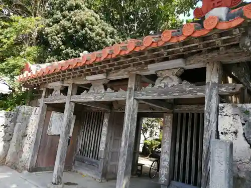 桃林寺の山門・神門