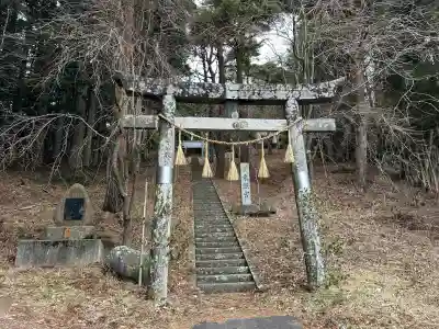 勝弦東照宮の{uncategorized: "未分類", other: "その他", undefined: "問題あり", building: "その他建物", grave: "お墓", sacred_gate: "鳥居", guardian: "狛犬", statue: "像", buddha: "仏像", history: "歴史", nature: "自然", garden: "庭園", animal: "動物", pagoda: "塔", temizu: "手水舎", mountain_gate: "山門・神門", sanctuary: "本殿・本堂", subordinate: "末社・摂社", art: "芸術", scenery: "景色", jizo: "地蔵", ema: "絵馬", goshuin: "御朱印", omikuji: "おみくじ", items: "授与品その他", amulet: "お守り", goshuincho: "御朱印帳", eats: "食事", festival: "お祭り", votive_dance: "神楽", shichigosan: "七五三参", wedding: "結婚式", experience: "体験その他", initially: "初詣", around: "周辺", anti_infection: "感染症対策"}