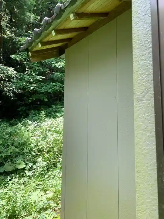 釜滝山越集会所の本殿・本堂