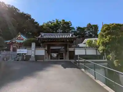 海向山岩松寺金蔵院の{uncategorized: "未分類", other: "その他", undefined: "問題あり", building: "その他建物", grave: "お墓", sacred_gate: "鳥居", guardian: "狛犬", statue: "像", buddha: "仏像", history: "歴史", nature: "自然", garden: "庭園", animal: "動物", pagoda: "塔", temizu: "手水舎", mountain_gate: "山門・神門", sanctuary: "本殿・本堂", subordinate: "末社・摂社", art: "芸術", scenery: "景色", jizo: "地蔵", ema: "絵馬", goshuin: "御朱印", omikuji: "おみくじ", items: "授与品その他", amulet: "お守り", goshuincho: "御朱印帳", eats: "食事", festival: "お祭り", votive_dance: "神楽", shichigosan: "七五三参", wedding: "結婚式", experience: "体験その他", initially: "初詣", around: "周辺", anti_infection: "感染症対策"}