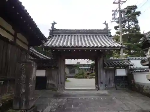 常安寺の山門