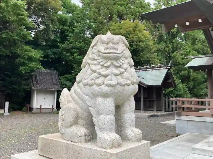 皇大神宮(烏森神社)の狛犬
