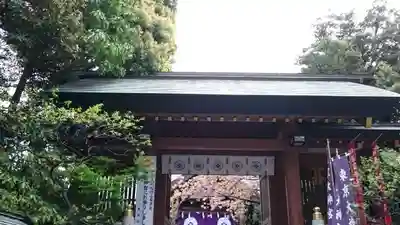 東京大神宮の山門・神門