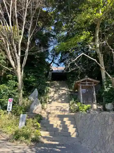 清滝寺の{uncategorized: "未分類", other: "その他", undefined: "問題あり", building: "その他建物", grave: "お墓", sacred_gate: "鳥居", guardian: "狛犬", statue: "像", buddha: "仏像", history: "歴史", nature: "自然", garden: "庭園", animal: "動物", pagoda: "塔", temizu: "手水舎", mountain_gate: "山門・神門", sanctuary: "本殿・本堂", subordinate: "末社・摂社", art: "芸術", scenery: "景色", jizo: "地蔵", ema: "絵馬", goshuin: "御朱印", omikuji: "おみくじ", items: "授与品その他", amulet: "お守り", goshuincho: "御朱印帳", eats: "食事", festival: "お祭り", votive_dance: "神楽", shichigosan: "七五三参", wedding: "結婚式", experience: "体験その他", initially: "初詣", around: "周辺", anti_infection: "感染症対策"}
