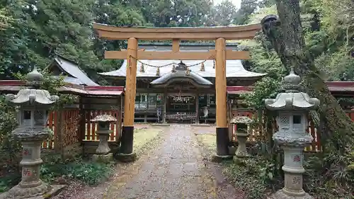 都々古別神社(馬場)の鳥居