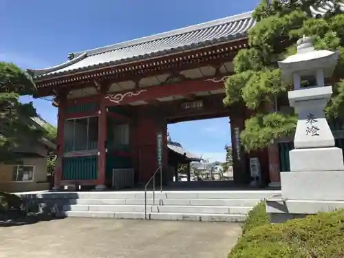 井戸寺の山門