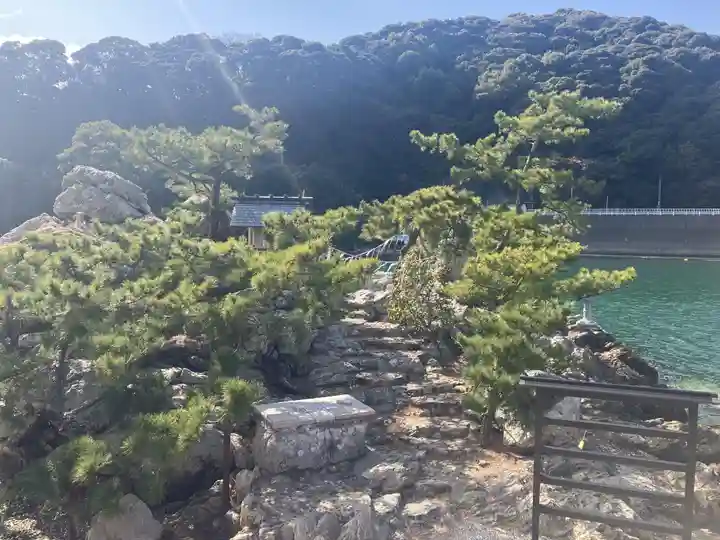 猪鼻湖神社(静岡県)