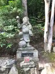 宝登山神社の像