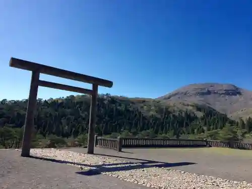 霧島神宮の鳥居