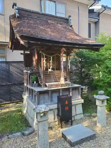 増富稲荷神社の本殿・本堂