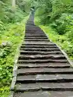 天地金神社(羽黒山神社前宮)の{uncategorized: "未分類", other: "その他", undefined: "問題あり", building: "その他建物", grave: "お墓", sacred_gate: "鳥居", guardian: "狛犬", statue: "像", buddha: "仏像", history: "歴史", nature: "自然", garden: "庭園", animal: "動物", pagoda: "塔", temizu: "手水舎", mountain_gate: "山門・神門", sanctuary: "本殿・本堂", subordinate: "末社・摂社", art: "芸術", scenery: "景色", jizo: "地蔵", ema: "絵馬", goshuin: "御朱印", omikuji: "おみくじ", items: "授与品その他", amulet: "お守り", goshuincho: "御朱印帳", eats: "食事", festival: "お祭り", votive_dance: "神楽", shichigosan: "七五三参", wedding: "結婚式", experience: "体験その他", initially: "初詣", around: "周辺", anti_infection: "感染症対策"}