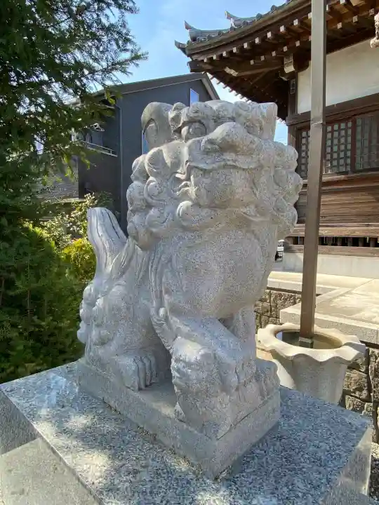 香取神社の{uncategorized: "未分類", other: "その他", undefined: "問題あり", building: "その他建物", grave: "お墓", sacred_gate: "鳥居", guardian: "狛犬", statue: "像", buddha: "仏像", history: "歴史", nature: "自然", garden: "庭園", animal: "動物", pagoda: "塔", temizu: "手水舎", mountain_gate: "山門・神門", sanctuary: "本殿・本堂", subordinate: "末社・摂社", art: "芸術", scenery: "景色", jizo: "地蔵", ema: "絵馬", goshuin: "御朱印", omikuji: "おみくじ", items: "授与品その他", amulet: "お守り", goshuincho: "御朱印帳", eats: "食事", festival: "お祭り", votive_dance: "神楽", shichigosan: "七五三参", wedding: "結婚式", experience: "体験その他", initially: "初詣", around: "周辺", anti_infection: "感染症対策"}