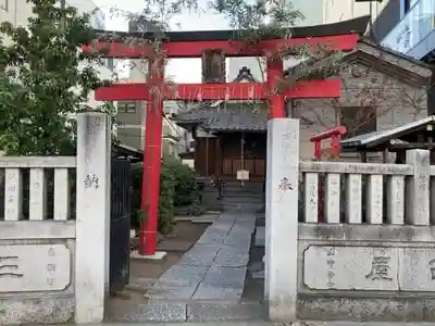 感應稲荷神社の鳥居