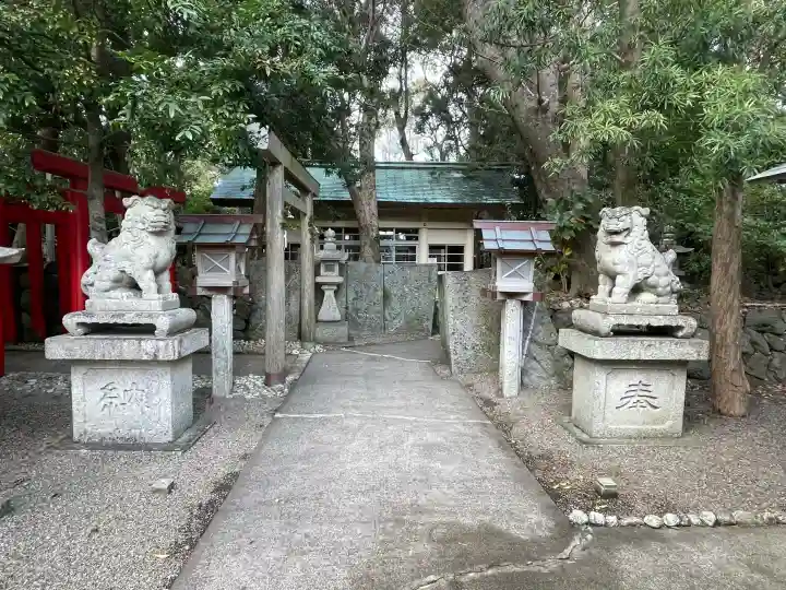 日保見山八幡宮の{uncategorized: "未分類", other: "その他", undefined: "問題あり", building: "その他建物", grave: "お墓", sacred_gate: "鳥居", guardian: "狛犬", statue: "像", buddha: "仏像", history: "歴史", nature: "自然", garden: "庭園", animal: "動物", pagoda: "塔", temizu: "手水舎", mountain_gate: "山門・神門", sanctuary: "本殿・本堂", subordinate: "末社・摂社", art: "芸術", scenery: "景色", jizo: "地蔵", ema: "絵馬", goshuin: "御朱印", omikuji: "おみくじ", items: "授与品その他", amulet: "お守り", goshuincho: "御朱印帳", eats: "食事", festival: "お祭り", votive_dance: "神楽", shichigosan: "七五三参", wedding: "結婚式", experience: "体験その他", initially: "初詣", around: "周辺", anti_infection: "感染症対策"}