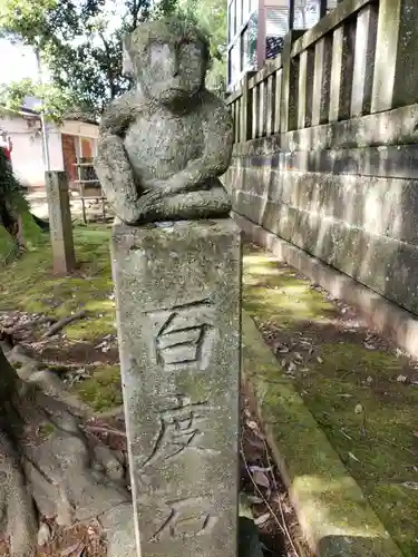 本折日吉神社の狛犬