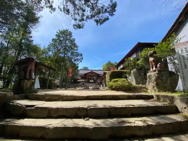 龍之口八幡宮の{uncategorized: "未分類", other: "その他", undefined: "問題あり", building: "その他建物", grave: "お墓", sacred_gate: "鳥居", guardian: "狛犬", statue: "像", buddha: "仏像", history: "歴史", nature: "自然", garden: "庭園", animal: "動物", pagoda: "塔", temizu: "手水舎", mountain_gate: "山門・神門", sanctuary: "本殿・本堂", subordinate: "末社・摂社", art: "芸術", scenery: "景色", jizo: "地蔵", ema: "絵馬", goshuin: "御朱印", omikuji: "おみくじ", items: "授与品その他", amulet: "お守り", goshuincho: "御朱印帳", eats: "食事", festival: "お祭り", votive_dance: "神楽", shichigosan: "七五三参", wedding: "結婚式", experience: "体験その他", initially: "初詣", around: "周辺", anti_infection: "感染症対策"}