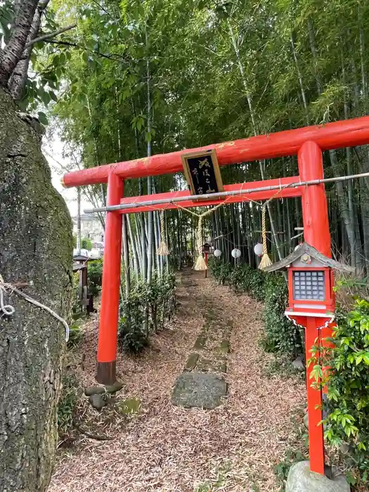 瓊寶庫山本宮の鳥居