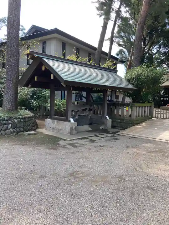 埼玉縣護國神社の手水舎