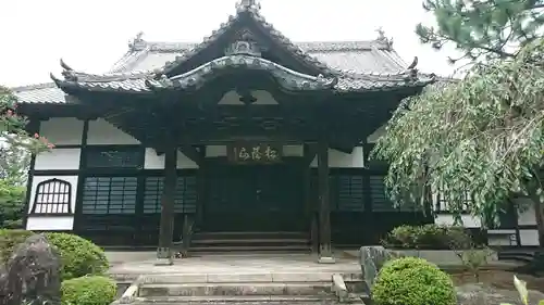 光明寺の本殿・本堂