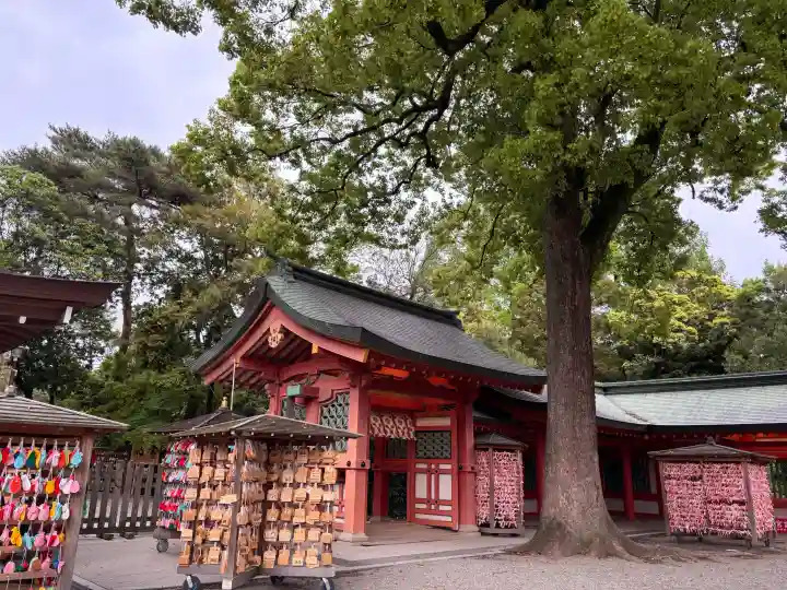 武蔵一宮氷川神社の{uncategorized: "未分類", other: "その他", undefined: "問題あり", building: "その他建物", grave: "お墓", sacred_gate: "鳥居", guardian: "狛犬", statue: "像", buddha: "仏像", history: "歴史", nature: "自然", garden: "庭園", animal: "動物", pagoda: "塔", temizu: "手水舎", mountain_gate: "山門・神門", sanctuary: "本殿・本堂", subordinate: "末社・摂社", art: "芸術", scenery: "景色", jizo: "地蔵", ema: "絵馬", goshuin: "御朱印", omikuji: "おみくじ", items: "授与品その他", amulet: "お守り", goshuincho: "御朱印帳", eats: "食事", festival: "お祭り", votive_dance: "神楽", shichigosan: "七五三参", wedding: "結婚式", experience: "体験その他", initially: "初詣", around: "周辺", anti_infection: "感染症対策"}