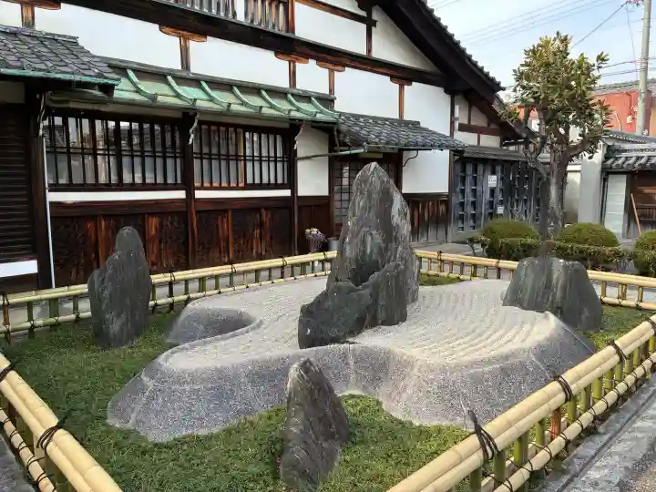 光清寺の{uncategorized: "未分類", other: "その他", undefined: "問題あり", building: "その他建物", grave: "お墓", sacred_gate: "鳥居", guardian: "狛犬", statue: "像", buddha: "仏像", history: "歴史", nature: "自然", garden: "庭園", animal: "動物", pagoda: "塔", temizu: "手水舎", mountain_gate: "山門・神門", sanctuary: "本殿・本堂", subordinate: "末社・摂社", art: "芸術", scenery: "景色", jizo: "地蔵", ema: "絵馬", goshuin: "御朱印", omikuji: "おみくじ", items: "授与品その他", amulet: "お守り", goshuincho: "御朱印帳", eats: "食事", festival: "お祭り", votive_dance: "神楽", shichigosan: "七五三参", wedding: "結婚式", experience: "体験その他", initially: "初詣", around: "周辺", anti_infection: "感染症対策"}