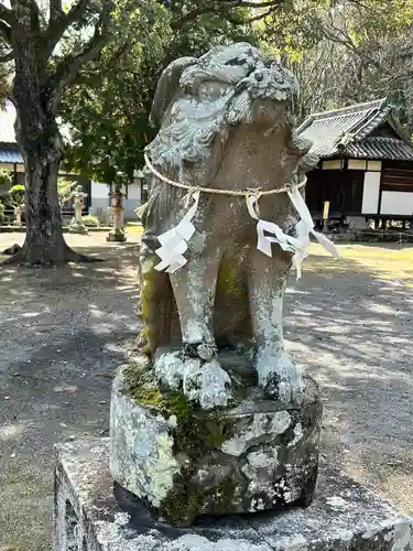 白峰宮の狛犬