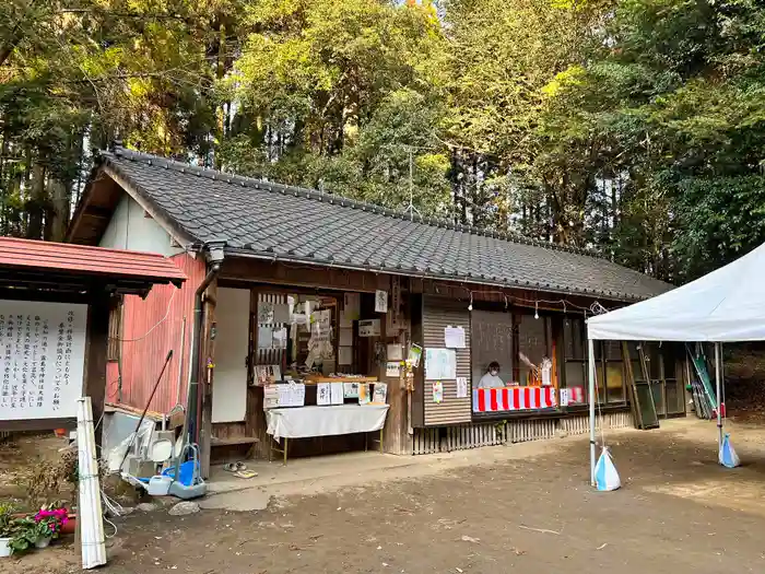 霧島岑神社の建物その他