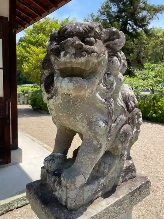 日岡神社の狛犬